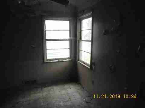 18600 Riverview (15)_m.jpg